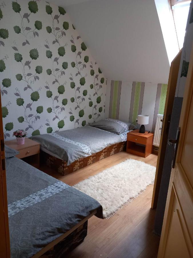 Ubytovanie Tri Sestry Hrabušice エクステリア 写真