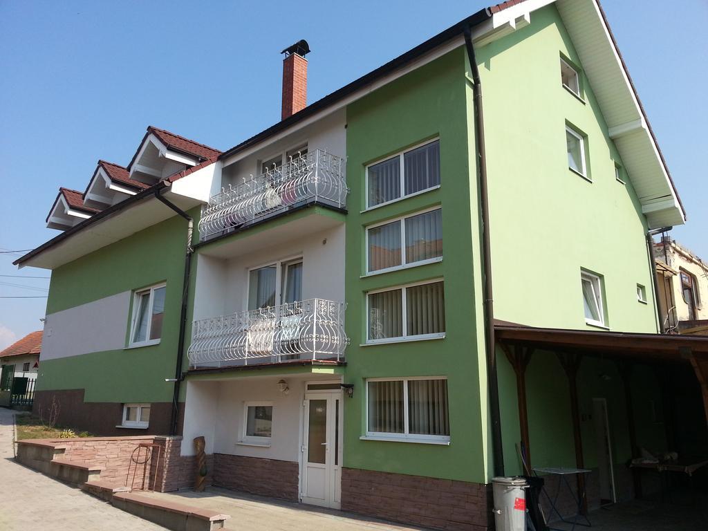 Ubytovanie Tri Sestry Hrabušice エクステリア 写真